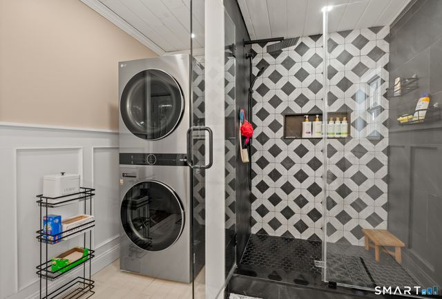 37 Kenmore Avenue, Waterbury, CT 06708