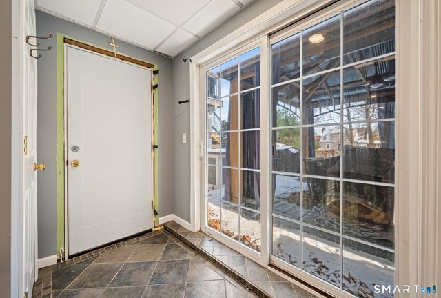 37 Kenmore Avenue, Waterbury, CT 06708