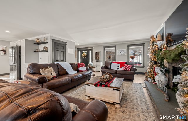 37 Kenmore Avenue, Waterbury, CT 06708