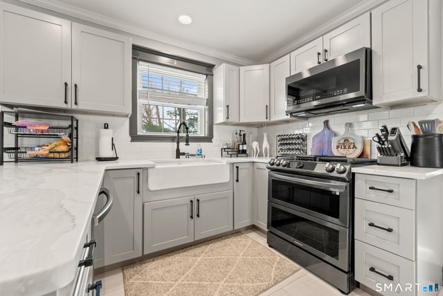 37 Kenmore Avenue, Waterbury, CT 06708