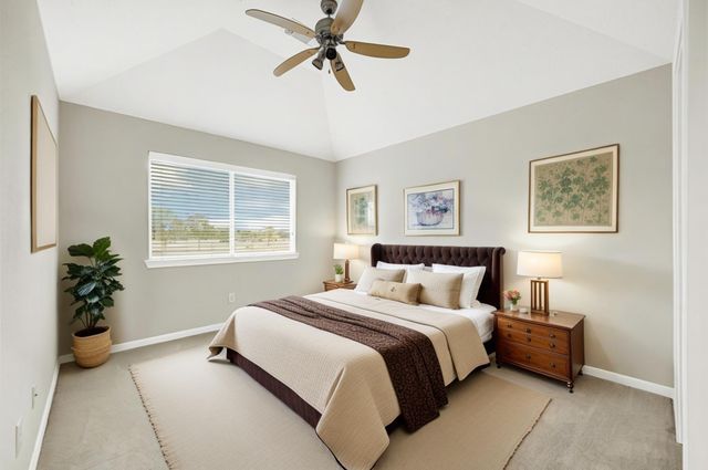 35 Parkway Place, Houston, TX 77040