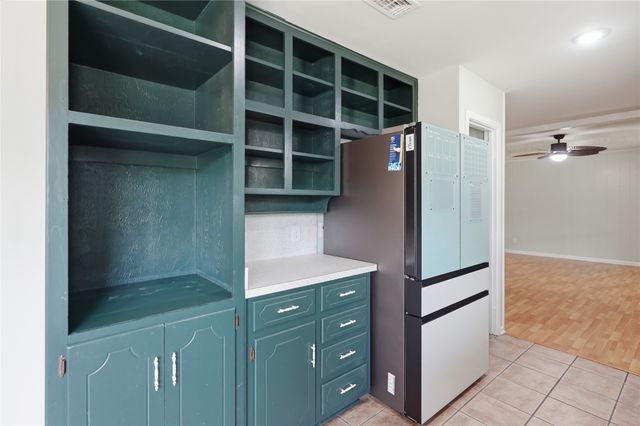 837 Springdale Road, Bedford, TX 76021