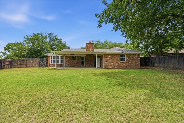 837 Springdale Road, Bedford, TX 76021