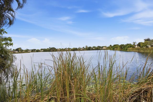 4102 Waterview Circle, Palm Springs, FL 33461