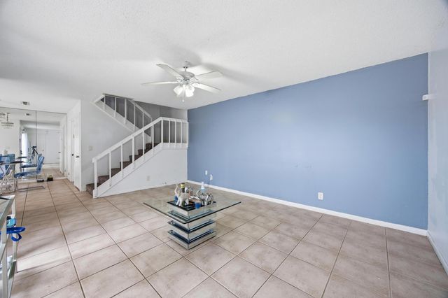 4102 Waterview Circle, Palm Springs, FL 33461