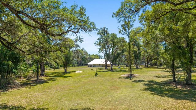 21561 SE 30 STREET, Williston, FL 32696