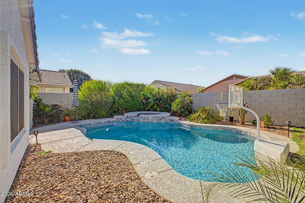 2744 E DRAGOON Circle, Mesa, AZ 85204