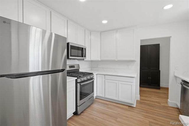 4655 Denton Road, Canton, MI 48188