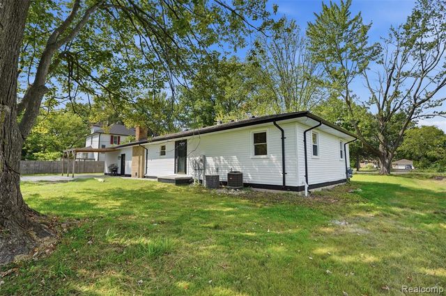 4655 Denton Road, Canton, MI 48188
