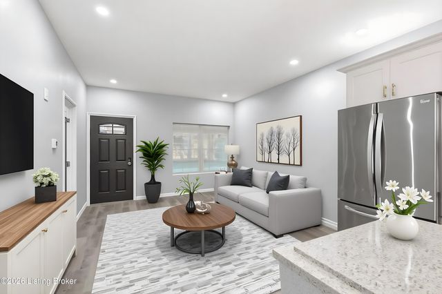 4202 S Brook St, Louisville, KY 40214