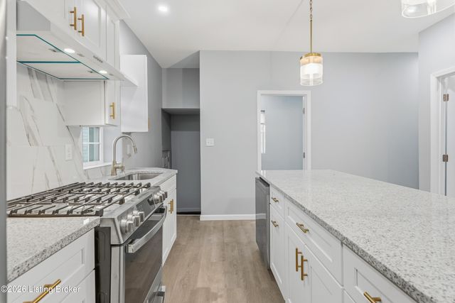 4202 S Brook St, Louisville, KY 40214