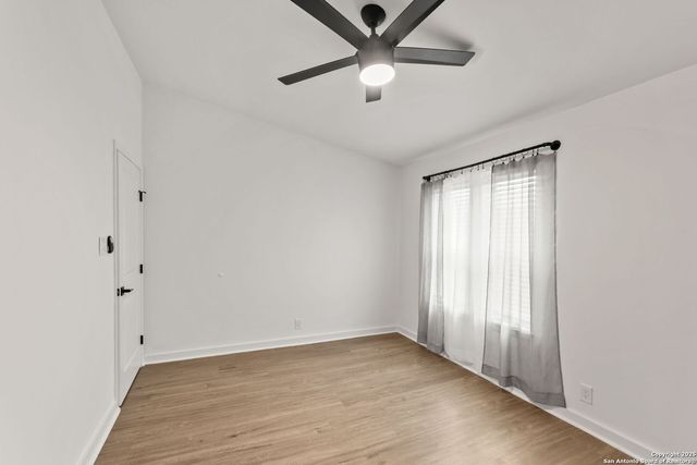 2718 Old Field Dr Apt 101, San Antonio, TX 78247