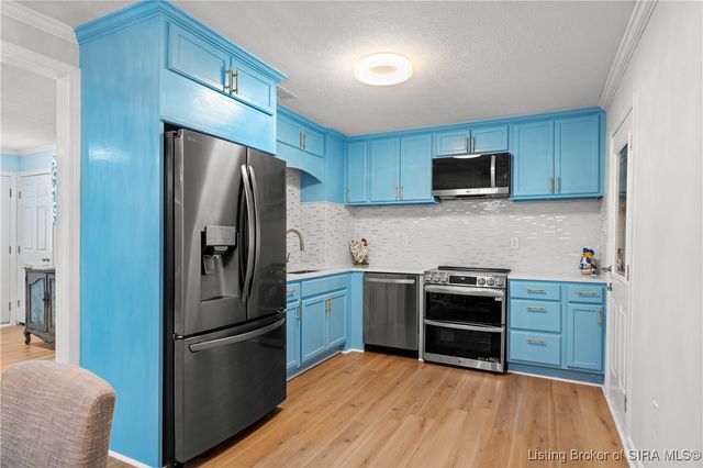 2330 Raintree Drive, Clarksville, IN 47129