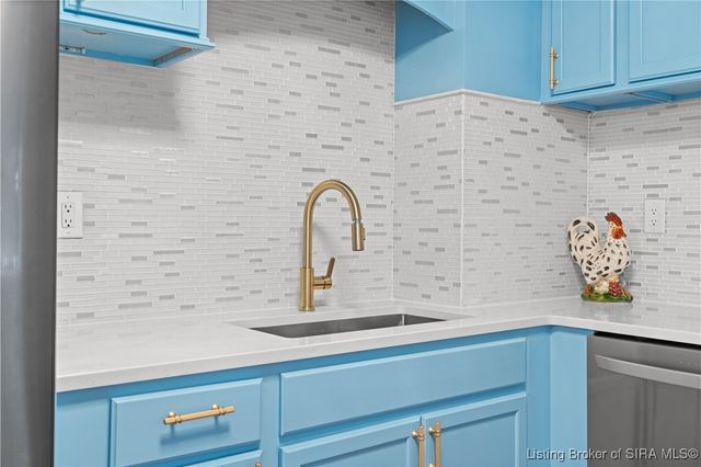 2330 Raintree Drive, Clarksville, IN 47129