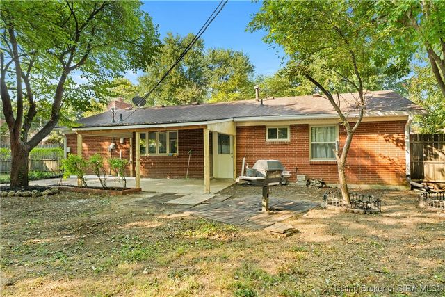 2330 Raintree Drive, Clarksville, IN 47129