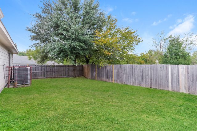1435 Sax Leigh Drive, Dallas, TX 75241