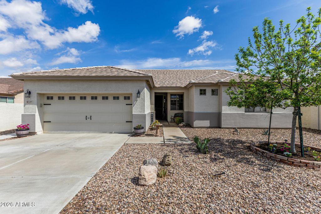 1297 E BOSI Court, San Tan Valley, AZ 85140