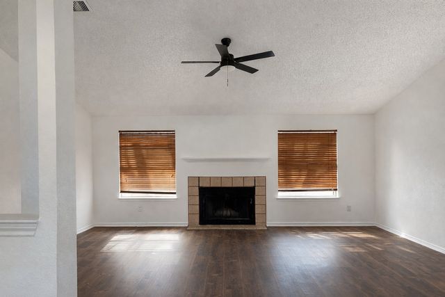 7526 Lauren Lane, Rowlett, TX 75089