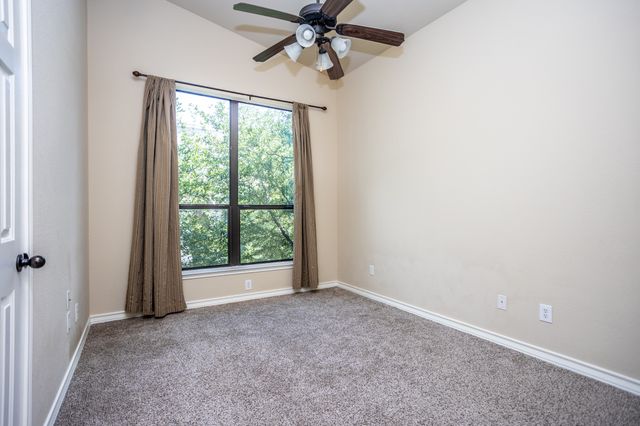 906 Glenn Crossett Street, Arlington, TX 76010