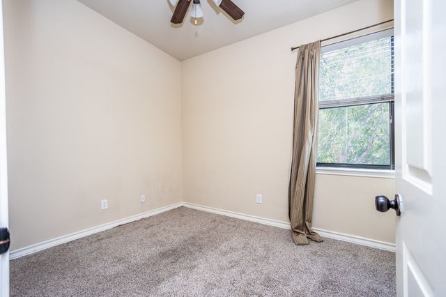 906 Glenn Crossett Street, Arlington, TX 76010