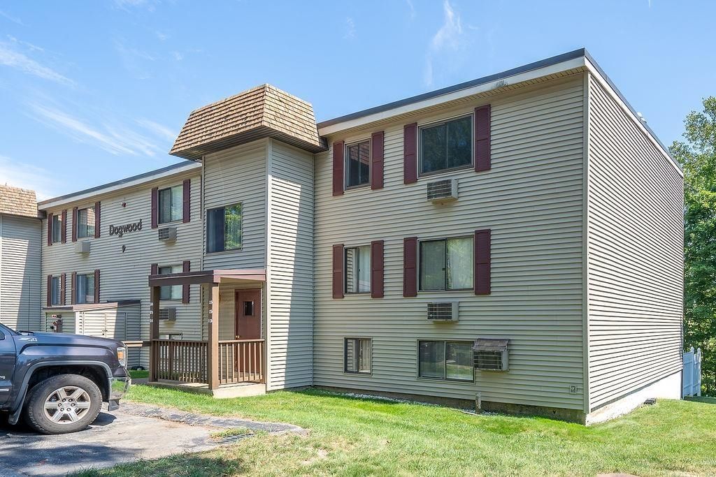 9 Treetop Circle # 15, Laconia, NH 03246