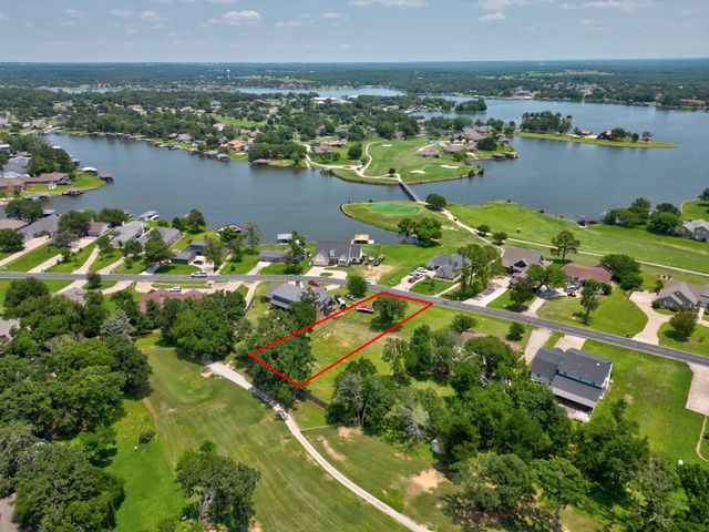418 Kiowa Drive W, Lake Kiowa, TX 76240