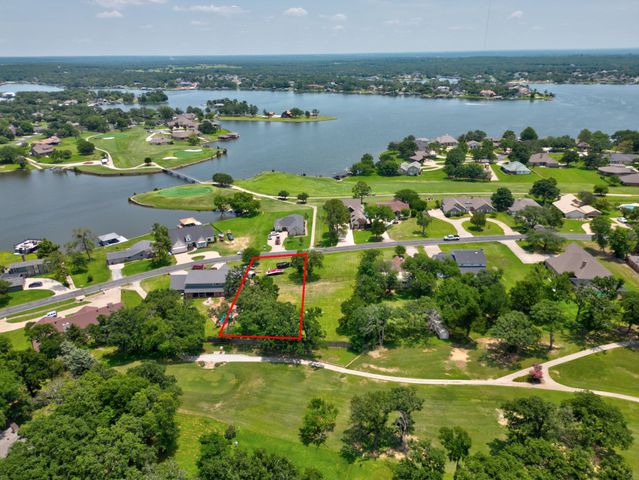418 Kiowa Drive W, Lake Kiowa, TX 76240