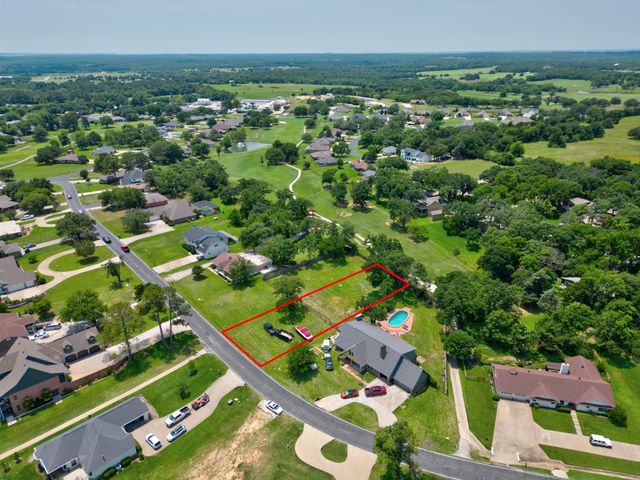 418 Kiowa Drive W, Lake Kiowa, TX 76240