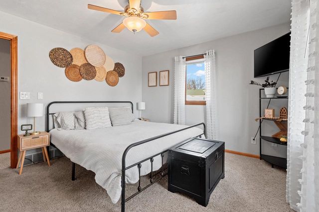 1700 E MIDWAY ROAD, Appleton, WI 54915