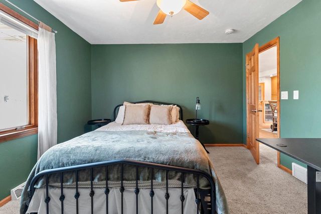 1700 E MIDWAY ROAD, Appleton, WI 54915