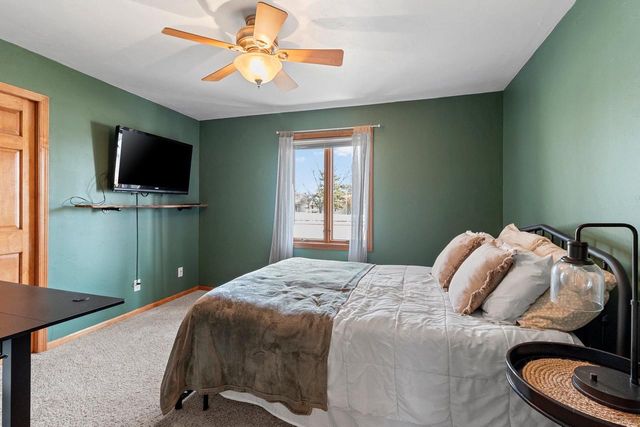 1700 E MIDWAY ROAD, Appleton, WI 54915