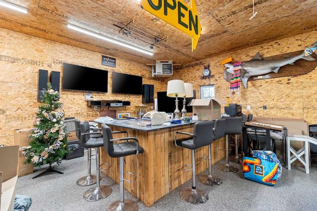 1700 E MIDWAY ROAD, Appleton, WI 54915