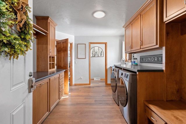 1700 E MIDWAY ROAD, Appleton, WI 54915