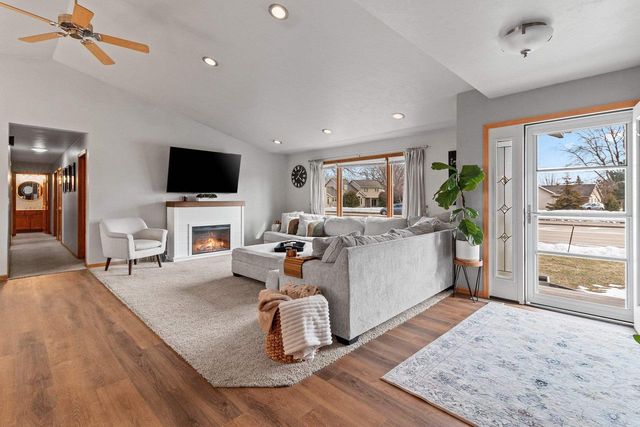 1700 E MIDWAY ROAD, Appleton, WI 54915