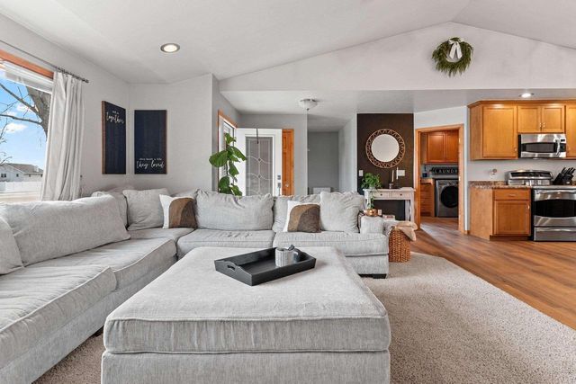 1700 E MIDWAY ROAD, Appleton, WI 54915