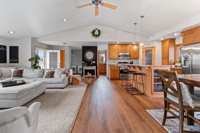 1700 E MIDWAY ROAD, Appleton, WI 54915