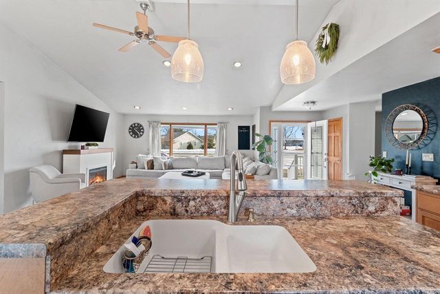 1700 E MIDWAY ROAD, Appleton, WI 54915