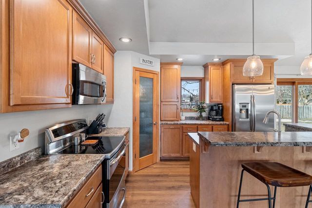 1700 E MIDWAY ROAD, Appleton, WI 54915