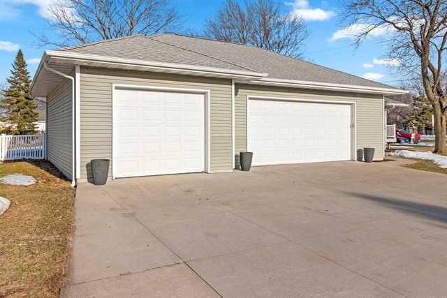 1700 E MIDWAY ROAD, Appleton, WI 54915