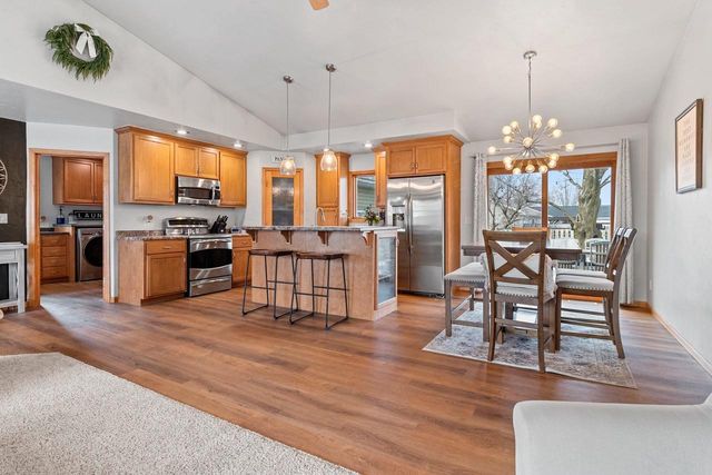 1700 E MIDWAY ROAD, Appleton, WI 54915