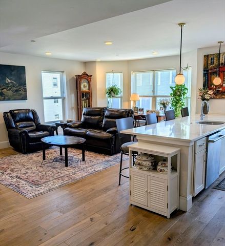 27 Ward St 201, Boston, MA 02127