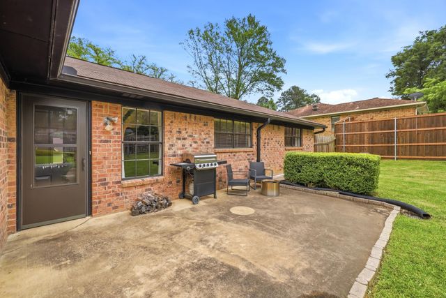3025 Marlboro, Longview, TX 75605