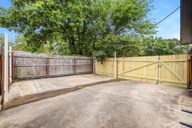 3025 Marlboro, Longview, TX 75605