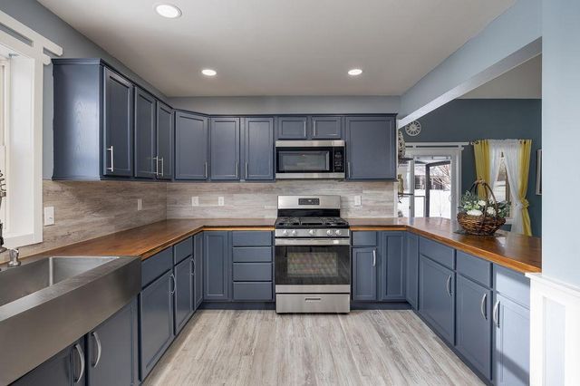 4325 Hawk Trail, Deforest, WI 53532