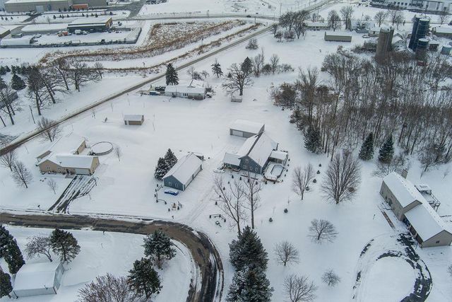 4325 Hawk Trail, Deforest, WI 53532