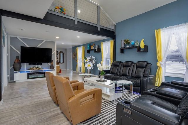 4325 Hawk Trail, Deforest, WI 53532