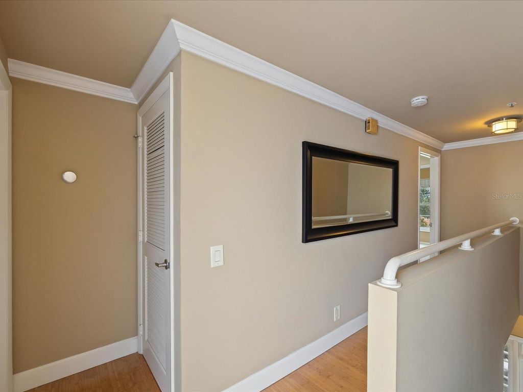 Image 18 of property listing at 4950 BAYSHORE BOULEVARD 28, Tampa, FL 33611