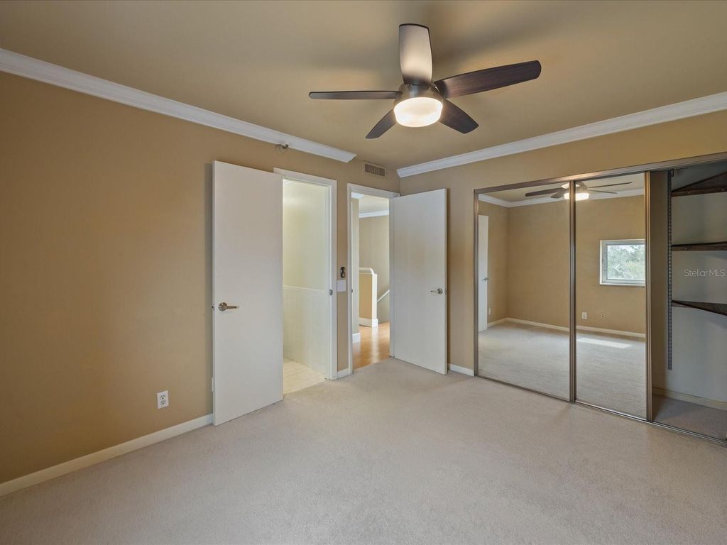 Image 21 of property listing at 4950 BAYSHORE BOULEVARD 28, Tampa, FL 33611