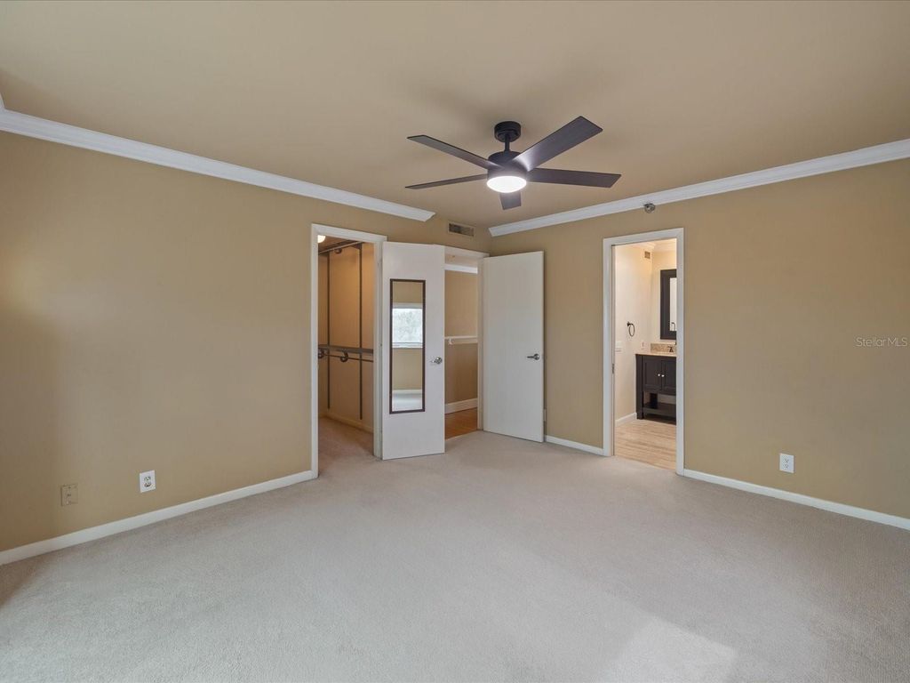 Image 25 of property listing at 4950 BAYSHORE BOULEVARD 28, Tampa, FL 33611