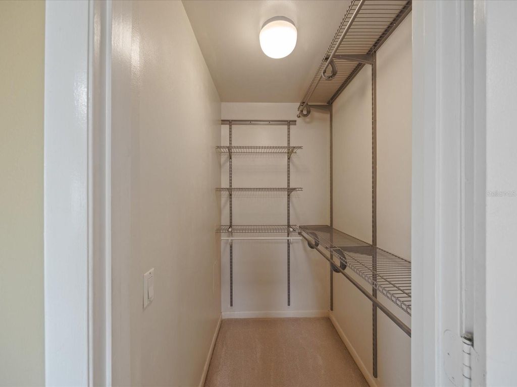Image 28 of property listing at 4950 BAYSHORE BOULEVARD 28, Tampa, FL 33611